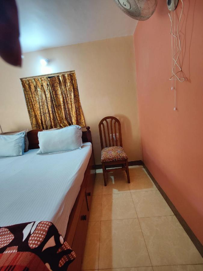 Menezes House Hotel Panaji Ngoại thất bức ảnh