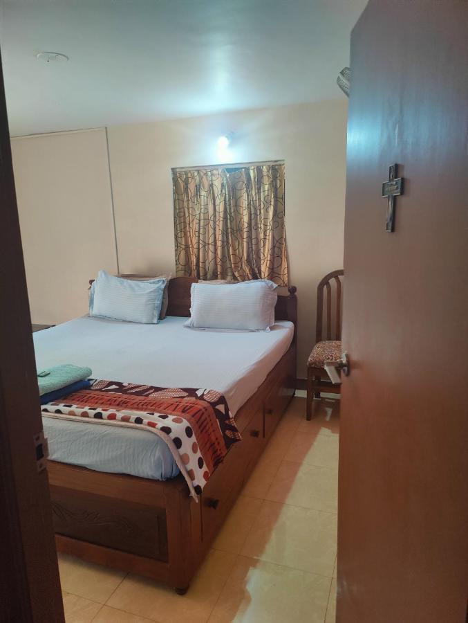 Menezes House Hotel Panaji Ngoại thất bức ảnh