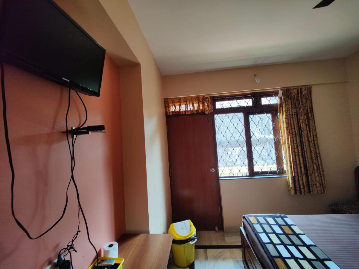 Menezes House Hotel Panaji Ngoại thất bức ảnh
