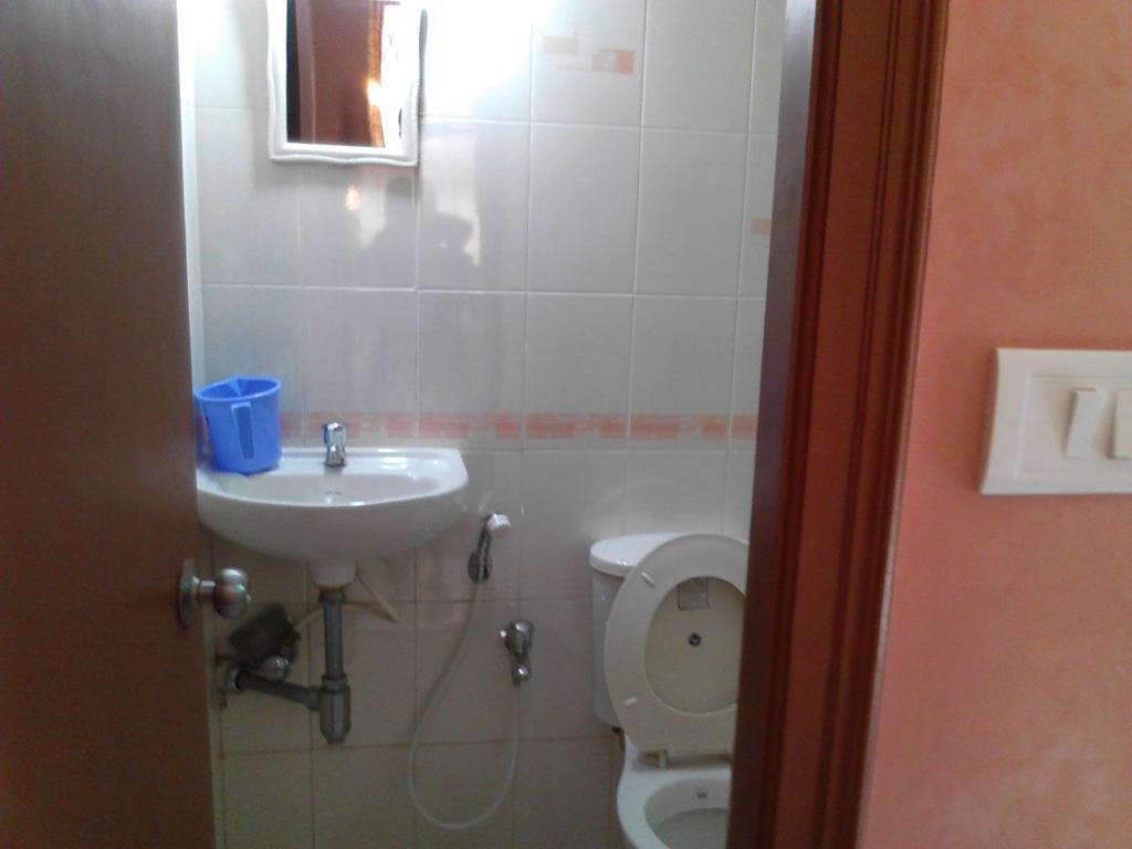 Menezes House Hotel Panaji Ngoại thất bức ảnh