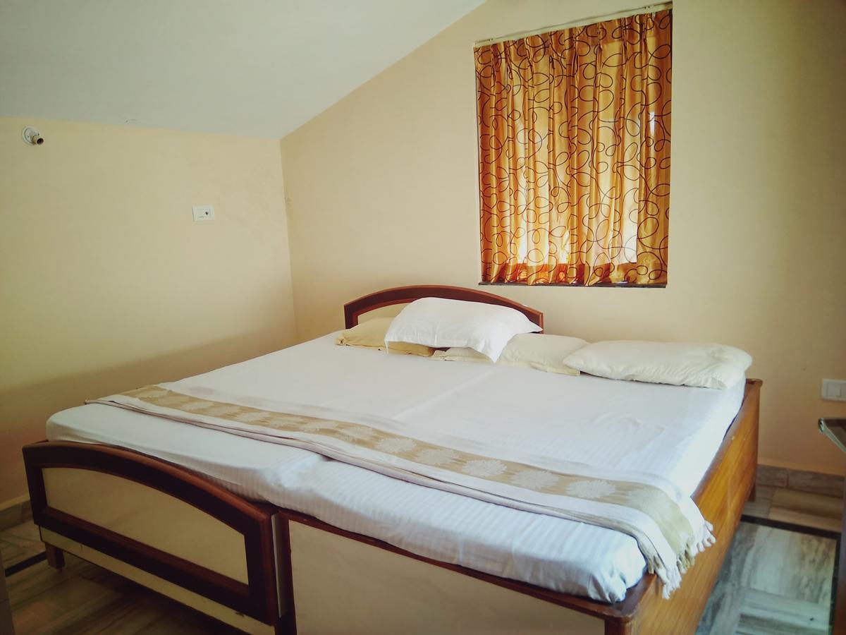 Menezes House Hotel Panaji Ngoại thất bức ảnh